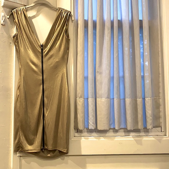 Andrew Marc Ruched Gold V-Neck Sheath Dress Size 2 - Picture 6 of 12